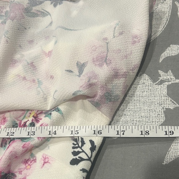 💜”Kensie” White & Purple Floral Dress w/Crisscross Neckline Detailing - Picture 15 of 17